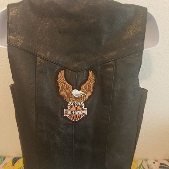 Antelope Creek Black Leather Motorcycle Vest - Picture 3 of 6